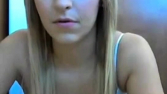 HOT! Blonde in public on webcam